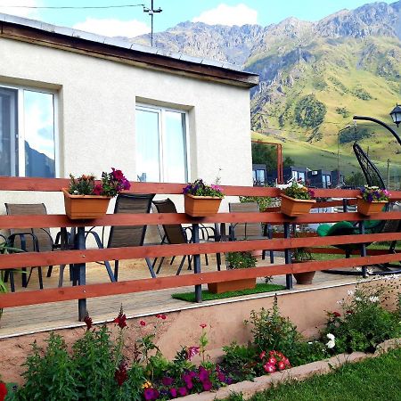 Guest House Elguja Qushashvili 카즈베기 외부 사진